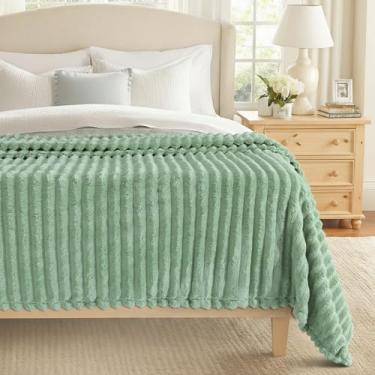 Imagem de decorUhome Cobertor Queen de lã macia verde sálvia para cama, aconchegante e quente de flanela de pelúcia fofa, mantas listradas grandes para sofá de sofá, cobertor felpudo decorativo leve para