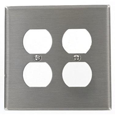 Imagem de Leviton SSJ82-40 2 entradas, 2 receptáculos duplex de aço inoxidável, placa de parede de tamanho intermediário, aço inoxidável
