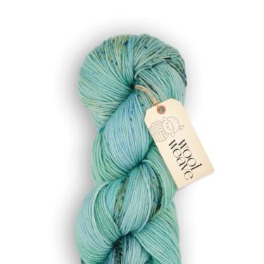 Imagem de Woolweave Fio de peso para dedos – fio de meia variegado tingido à mão, 75% lã de merino extrafina e 25% poliamida, 100 g de novelo, 430 jardas – leve, macio e durável para tricô e crochê