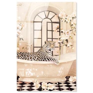Imagem de Arte de parede de banheiro com impressão acrílica Bathtub Relax Cheetah por Art Remedy, Pronto para pendurar, 25 x 38 cm