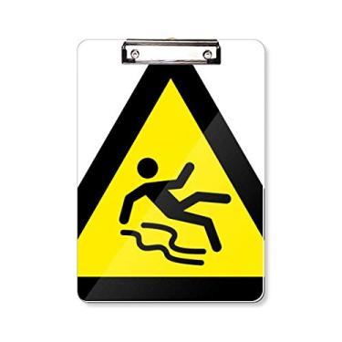 Imagem de Símbolo de aviso amarelo preto escorregadio piso triângulo prancheta pasta escrita placa de suporte A4