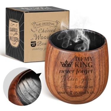 Imagem de Aganmi Copo de Bourbon de madeira carbonizado engraçado, copos de uísque à moda antiga gravados a laser com designs exclusivos, presentes de bourbon de aniversário dos namorados para homens marido