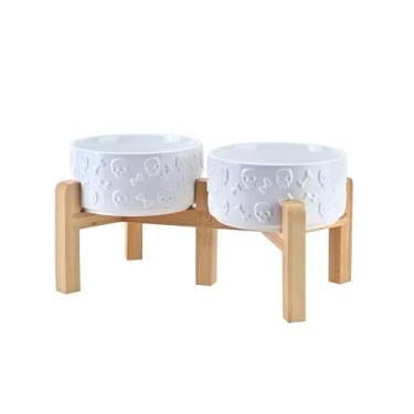 Imagem de SPUNKYJUNKY Tigelas elevadas de cerâmica para cães e gatos, 15 cm, com suporte de bambu antiderrapante para raças médias seguras para micro-ondas e lava-louças, 813 g, crânio branco