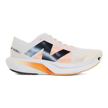 Imagem de Tênis New Balance Fuelcell Rebel V4 Masculino, 42, Branco e Laranja Ne