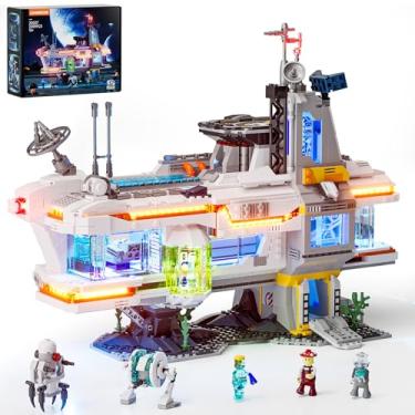 Imagem de Lumibricks Space Bounty Hub Lighting Building Bricks Set - Future Alien Cyberpunk Style Modular Collection Display Kit with Minifigures 2309 Pcs for Adults & Teens