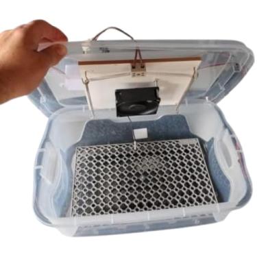 Imagem de Chocadeira Pet Compacta Com Controle De Temperatura Automático Capacidade Para 30 Ovos de Galinha ou 90 Ovos de Codorna