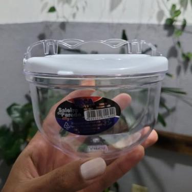 Imagem de Saleiro de Parede Acrílico Transparente com Tampa Plástica – Porta Sal Resistente para Cozinha, Fixação na Parede, Fácil Limpeza e Durável (Branco)