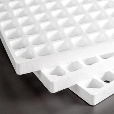 Imagem de Kit C/2 Forro Vasado Isopor Moldado Colmeia 61X61X4Cm - Knauf