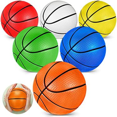 Imagem de Wettarn 6 peças, bola de basquete de espuma macia de 12 cm para crianças, mini esponja de estresse, elevação lenta para uso interno, mini cesta de basquete, bola de compressão pequena para escola