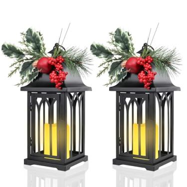 Imagem de Lanternas de Natal decorativas internas, pacote com 2 lanternas de Natal ao ar livre, lanternas de vela decorativas de 38 cm, luz sem chama com vegetação e frutas vermelhas para centros de mesa, casa