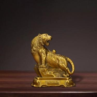 Imagem de FENNYYAR Estátua de tigre com ornamento de animal do zodíaco chinês de cobre, 21 cm, 20,8 cm, sala de estar, artesanato, decoração de escritório