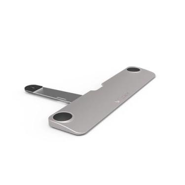 Imagem de Suporte universal com trava de cabo de combinação Lâmina Maclocks - Compartimento de bloqueio seguro. Compatível com qualquer laptop, tablet ou notebook, cor: Prata (BLD01CL)