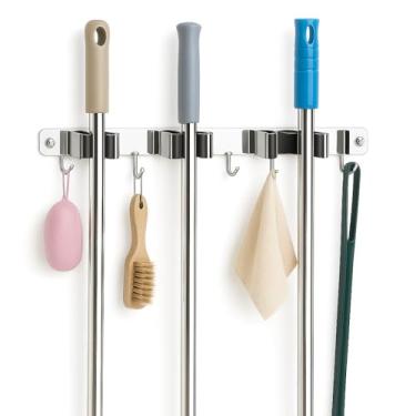 Imagem de Suporte de Parede para Vassouras e Ferramentas em Inox 304 – 3 Presilhas Antiderrapantes + 4 Ganchos – Fixação Adesiva ou Parafuso – Organizador para Garagem, Lavanderia e Área de Serviço