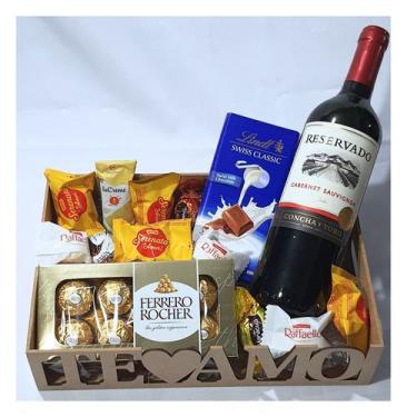 Imagem de Cesta Dia Dos Namorados Chocolate E Vinho Produtos Renomados - Cesta d