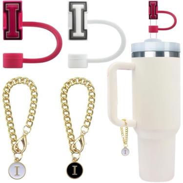 Imagem de 4 peças de acessório de garrafa de água com letras fofas compatíveis com copos Stanley, tampas de palha de silicone à prova de poeira, pingente de chaveiro de copo personalizado