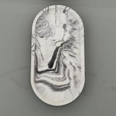 Imagem de Bandeja Decorativa Artesanal em Concreto Celular - Formato Oval, Multiuso para Mesa/Banheiro/Cozinha (Antimanchas e Resistente à Umidade)(Band. Mármore Preto -18 CM)