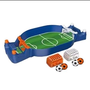 Imagem de Mini Futebol de Mesa Portátil, Jogo de Tabuleiro com Campo Verde, 26,5 x 12,5 cm, 2 Bolas e Mini Placar, Brinquedo para Crianças e Adultos