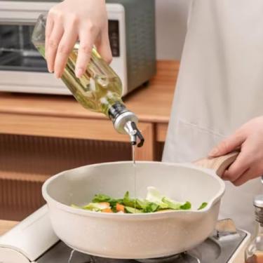 Imagem de Kit 2 Porta Azeite de Vidro 500ml Cada com Dosador Funil Óleo Vinagre Cozinha