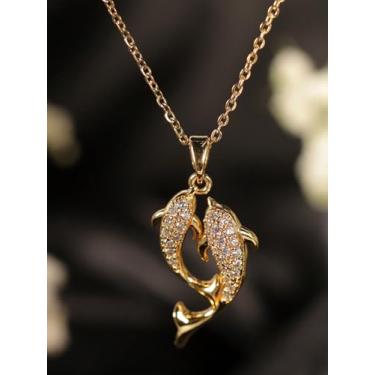 Imagem de Um elegante colar feminino com pingente de peixe duplo, aço inoxidável, banhado a ouro 18K com golfinho e peixe-koi, acessório de joias modernas, durável e confiável, uso diário, One Size, Latão