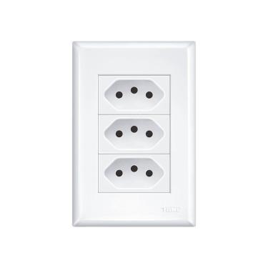 Imagem de Tomada Tripla Fame Evidence 2p+t 10a Com Placa 4x2 Branco