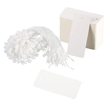 Imagem de Almencla Conjunto de 200 etiquetas de presente com corda, etiquetas de marcação em branco de papel kraft com alfinetes de segurança, etiquetas de nome para sacolas de presente, etiqueta de roupas, artes e artesanato, branco