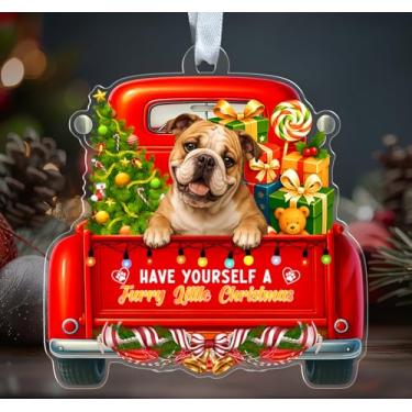 Imagem de Enfeite de acrílico buldogue – Have Yourself A Furry Little Christmas – Caminhão vermelho de Natal – Decoração festiva de Natal – Pendurado em árvore de Natal