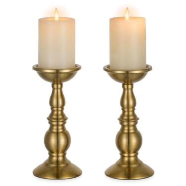 Imagem de NUPTIO Suporte de vela de pilar latão: suporte de velas altas douradas para centro de mesa de festa de Ano Novo de Natal - Castiçal de metal grande decorativo para decoração de lareira de mesa (2 x C)