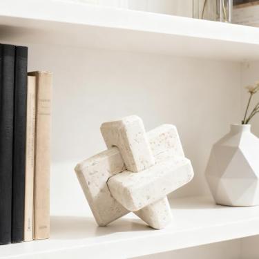 Imagem de FlidRunest 3 estátuas de escultura de nó de resina travertino decoração de casa estilo moderno estatueta boho esculpida à mão mesa de centro ornamentos decorativos objetos para sala de estar, mesa