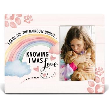 Imagem de APJYM Porta-retrato em memória para cães e gatos, ponte arco-íris, 10 x 15 cm, presentes comemorativos para cães e gatos, I Crossed the Rainbow Bridge Knowing I Was Love Pet Memory Photo Frame