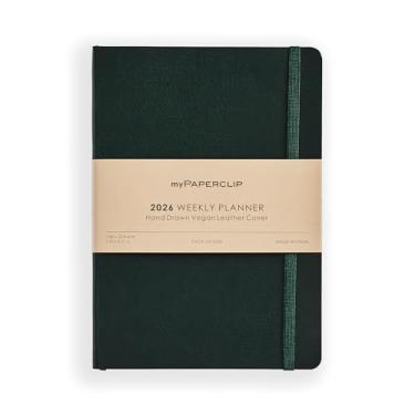 Imagem de myPAPERCLIP Agenda semanal 2026 | Capa de couro vegano italiano, 192 páginas, 80 g/m2, A5 (14,8 x 21 cm) | Plano | Calendário anual, visão geral mensal e layout semanal | Verde