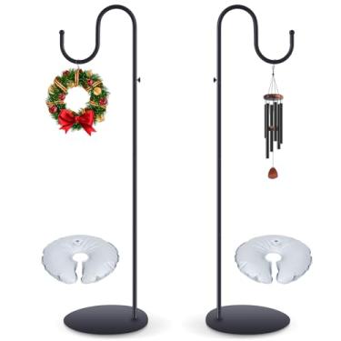 Imagem de Zonon Pacote com 2 ganchos para pastores de 187 cm, alimentador de beija-flor, sino de vento, plantas, lanternas, guirlanda com placa de base e bolsa de água para Natal, gancho ajustável interno e