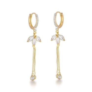 Imagem de Brinco Argola Com 3 Zircônios E Franja Banhada A Ouro 18k