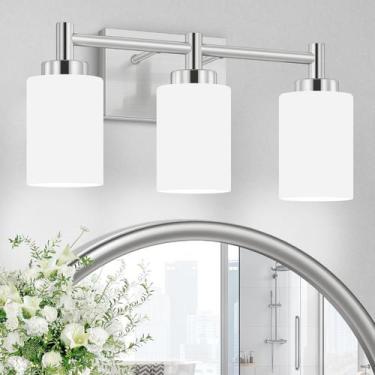 Imagem de Luminárias de banheiro Lomoky 3-Light Brushed Nickel