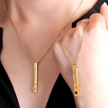 Imagem de Colares de casal His Queen Her King de aço inoxidável | Pingente retangular com coroa e incrustação de zircônia | Pedras de zircão rosa e azul | Conjunto de joias românticas para casais YA3870, Medium