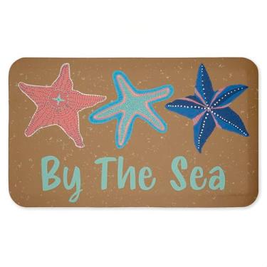 Imagem de By The Sea Starfish Tapete antifadiga, ergonômico acolchoado para cozinha e tapete de pé com suporte antiderrapante, tapete confortável ecológico, design por Darlene Seale, 76 cm x 45 cm