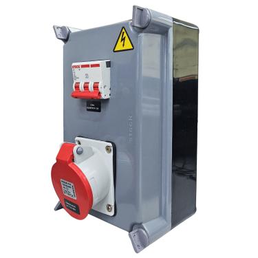 Imagem de Quadro Sobrepor C/ Disj. Trip. SD C32A + 1 Tomada Ind. N4246 IP-40 Cód. S310107 – Steck