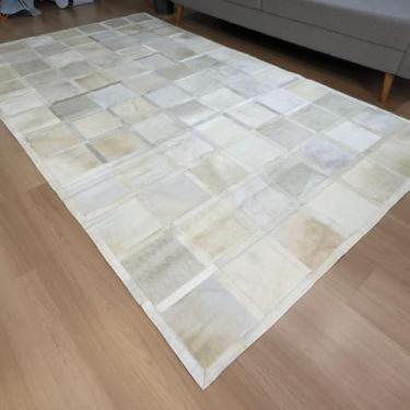 Imagem de Tapete De Couro Tons De Branco 170x270 20cm Quadriculado Com Moldura
