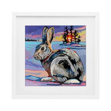 Imagem de Stupell Industries Impressão emoldurada branca Coelho Goliath Fugitivo sob vidro, design de Adam Swanson, 33 x 33