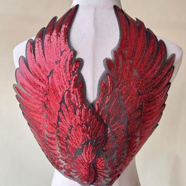 Imagem de Par de asas de anjo vermelhas com apliques brilhantes de lantejoulas para fantasias, vestidos