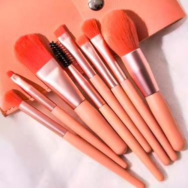 Imagem de Kit de Pincéis de Maquiagem Profissional, 8 Peças em Rosé, Cerdas Sintéticas Macias, Cabo Ergonômico em Madeira, para Maquiagem Natural e Elaborada