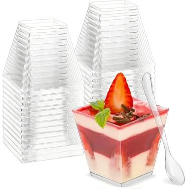 Imagem de Zezzxu Pacote com 100 mini copos de sobremesa de 59 ml com colheres, copos de plástico pequenos para aperitivos reutilizáveis para servir amostras de festa, geleia, pudim