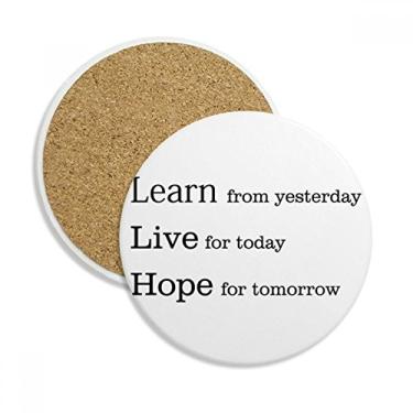 Imagem de Caneca de porta-copos com citação "Learn Live Hope", pedra absorvente de mesa