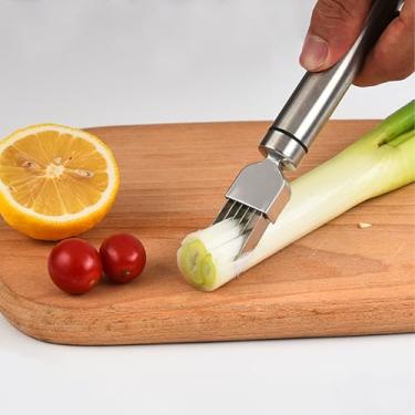Imagem de Ralador de aço inoxidável, separador de cebolinha para cebola, alho, frutas e vegetais, portátil com capa protetora, acessórios de cozinha