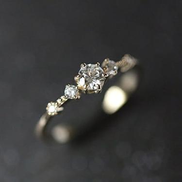 Imagem de Anel de declaração elegante incrustado de zircônia cúbica banhado a ouro branco acessório personalizado ideal para uso diário feminino casual festa feriado aniversário amor joias presente, 9, Cobre