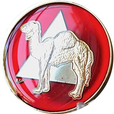 Imagem de Camel Mandarin Red Tri Plate AA Medalhão Sobriety Chip Banhado a Ouro e Níquel