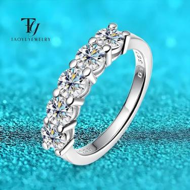 Imagem de Anel De Moissanite Branco Dourado Feminino 4mm 1.5CT Em Prata Esterlin