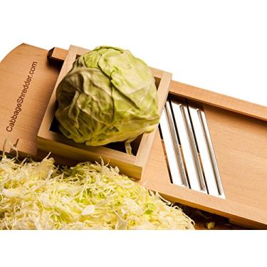 Imagem de Triturador e fatiador de repolho para chucrute finamente cortado, salada de repolho. Com caixa de proteção para os dedos. Madeira maciça natural. Feito na Polônia!