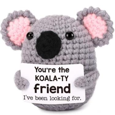 Imagem de Figura de brinquedo NEVERNERVE Coala de crochê feita à mão 5x8x9 cm