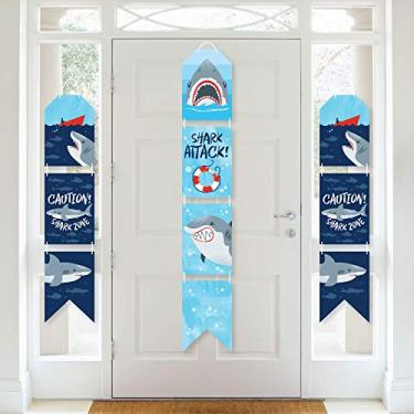 Imagem de Big Dot of Happiness Shark Zone – Bandeiras de porta de papel vertical para pendurar – Kit de decoração de parede para festa de tubarão ou festa de aniversário – Decoração de porta interna