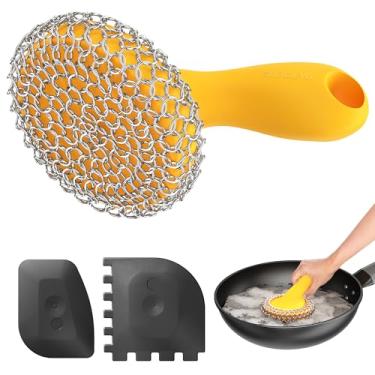 Imagem de SUBEKYU Esfregador de ferro fundido com alça de silicone, limpador de frigideira de aço inoxidável para panelas de ferro fundido (esfregão amarelo + raspador)